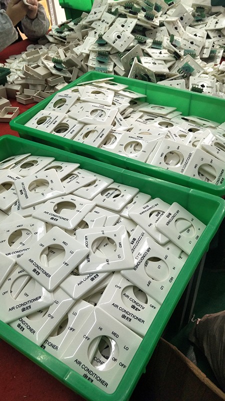 成都杨�ȝ��1000支三速开关面板今日印制完�? onmousewheel=