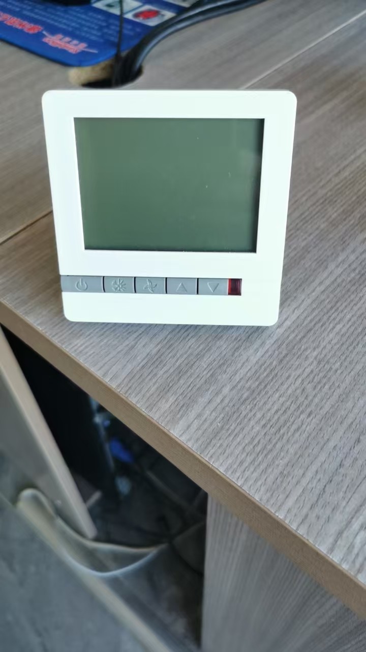 溫控器的組成、原理、應(yīng)用與優(yōu)勢解析